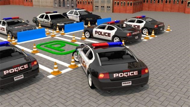 真实警车停车场3D游戏
